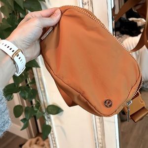 Lulu lemon everywhere belt bag